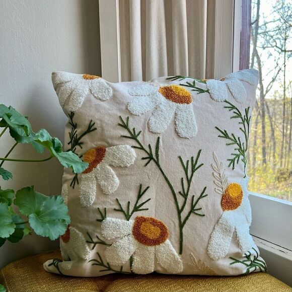 Embroidered Daisy Spring Throw Pillow Cover Tufted 18x18 - Picture 1 of 4